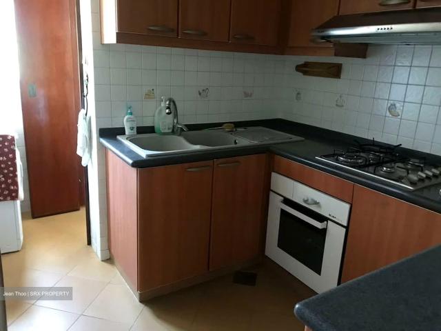 The Sierra D10, Apartment