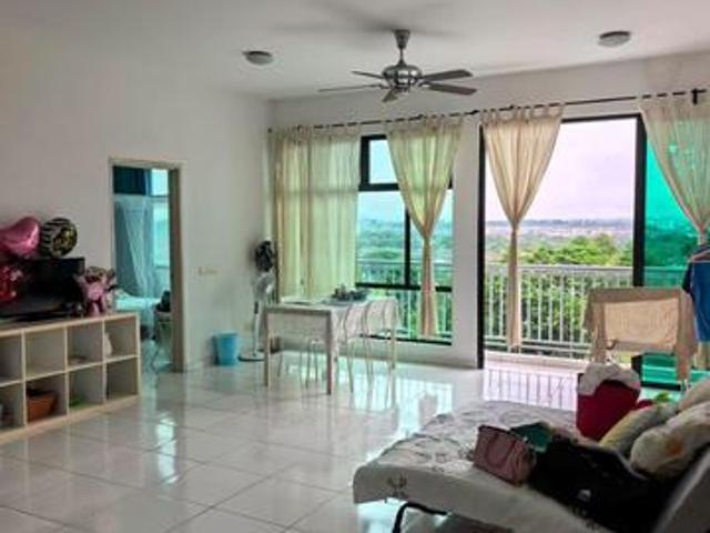 The Sky Executive Suites Bukit Indah Near Bus Stop Full Loan Unit