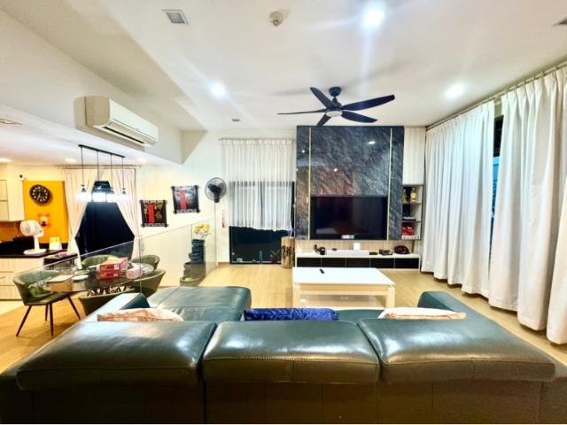 The Springfield Cluster House For Sale, $2,700,000, 4 Bed 4 Bath 2,874 sqft $939.00 psf