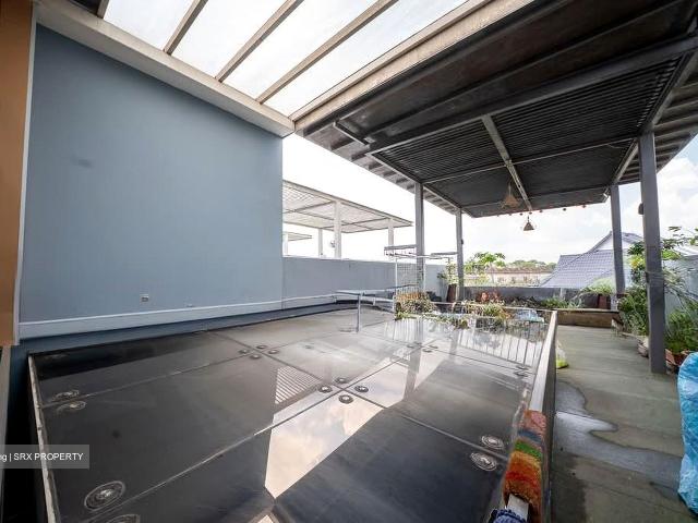 The Springside D26, Terrace