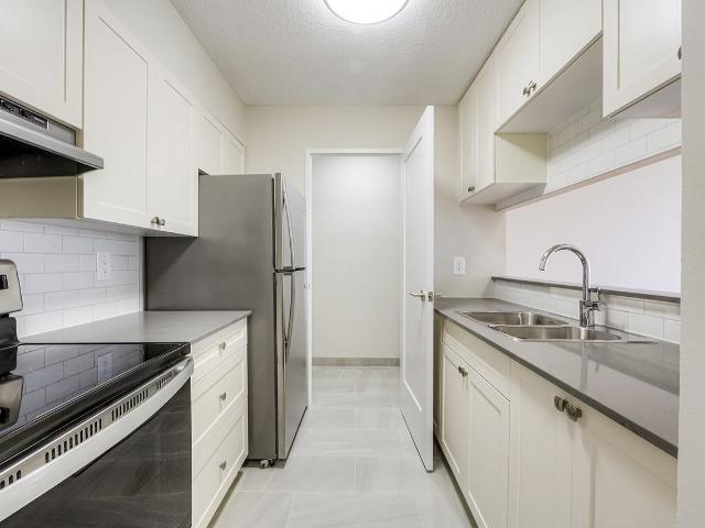 The Sprucedales 2 Bedroom Apartment for Rent at 225/245 Westwood Rd, Guelph, ON N1H None West Willow Woods