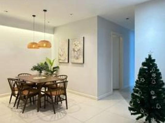 The straits view condo block e Permas Jaya sea view 31 bedrooms