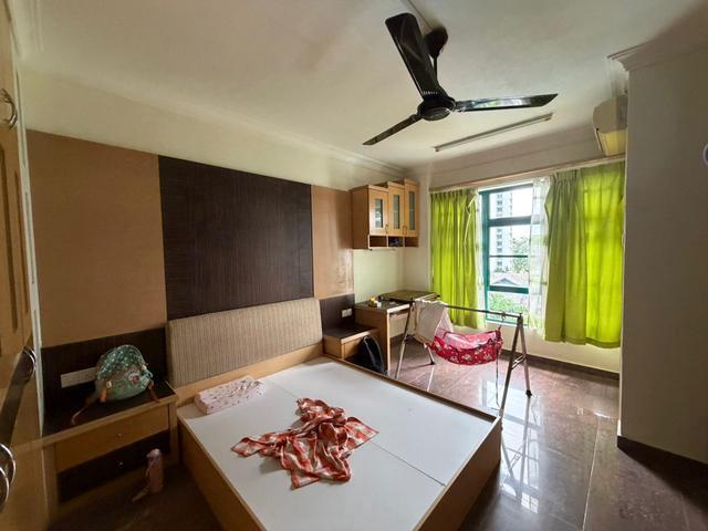 The straits view condo 4 bedrooms 3 bathrooms fully furnished renovate