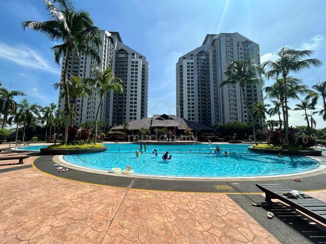 The Straits View Condominium Permas Jaya Corner Unit
