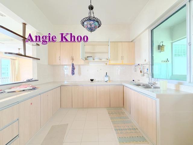 The Straits Regency Tanjung Bungah 1530sqft Seaview Unit