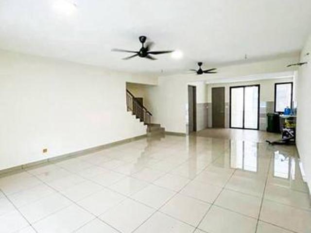 The Strata 2 Storey TownhousePartial Furnished Bandar Puteri Bangi