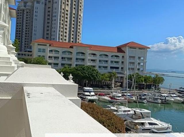 The Suites @ Waterside Straits Quay