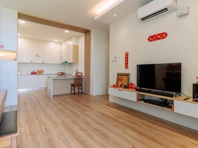The Podium 1094 sqft 3 Bedrooms 2 Bathrooms High Floor