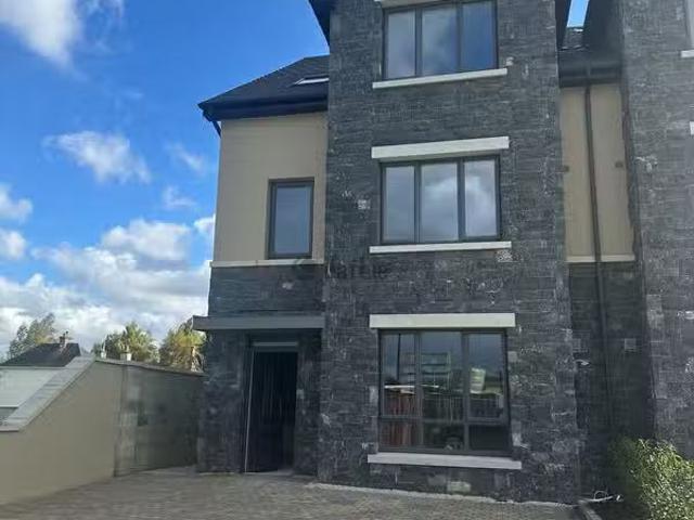 The Paddocks, Knockaulin, Leixlip, Co. Kildare is for rent