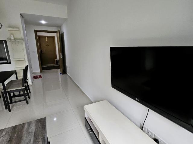 The Palette D18, Condominium