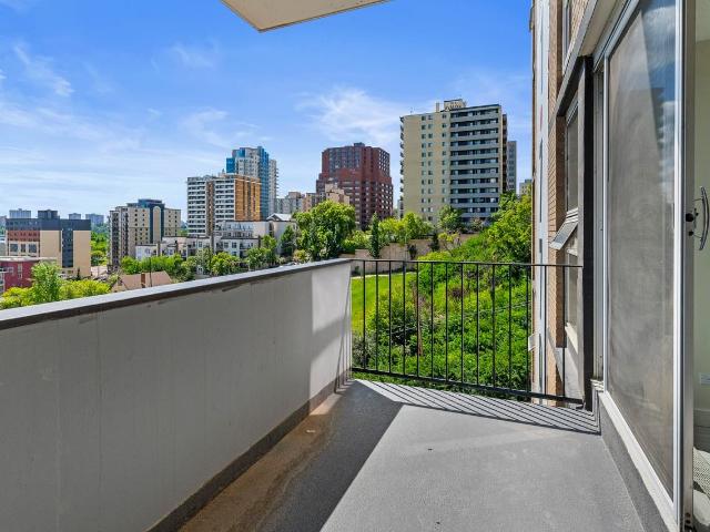 The Palisades 3 Bedroom Apartment for Rent at 9820 104 St Nw, Edmonton, AB T5K 0Z1 Downtown Edmonton