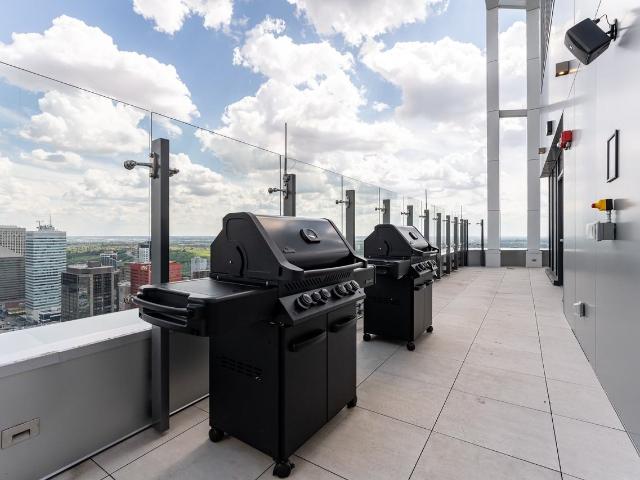 The Parks 2 Bedroom Apartment for Rent at 10135 108 St Nw, Edmonton, AB T5J 1L1 Downtown Edmonton