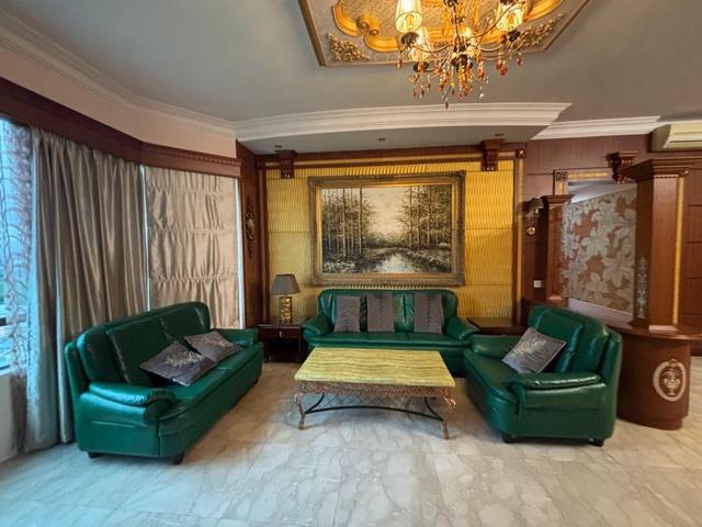 The Peak Condo l Luxury Renovation l Fully Furnished l Sea View Likas