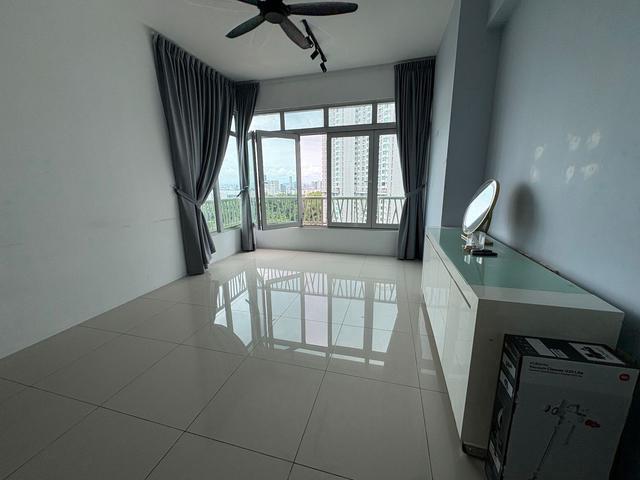 The Peak Nice Unit Furnish 2cp Seaview At Tanjung Tokong
