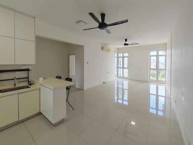 The Peak Residences At Tanjong Tokong for Sale Renovated Corner Unit