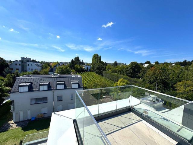 THE PEARLE SIEVERING! LUXURY HIGH END LIVING WITH VIENNA VIEW & BIG GARAGE!