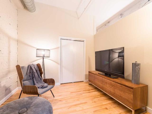 The Penthouse 1 Bedroom Apartment for Rent at 100 Princess St, Winnipeg, MB R3B 1K4 Downtown Winnipeg