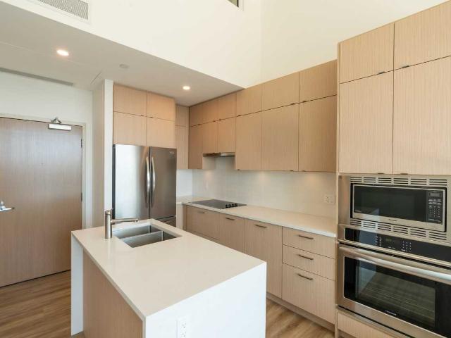The Penthouses at Shoreline West End 2 Bedroom Apartment for Rent at 1763 Comox St, Vancouver, BC V6G 1P5 West End