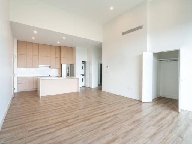The Penthouses at Shoreline West End 2 Bedroom 2 Bathroom [object Promise] for Rent