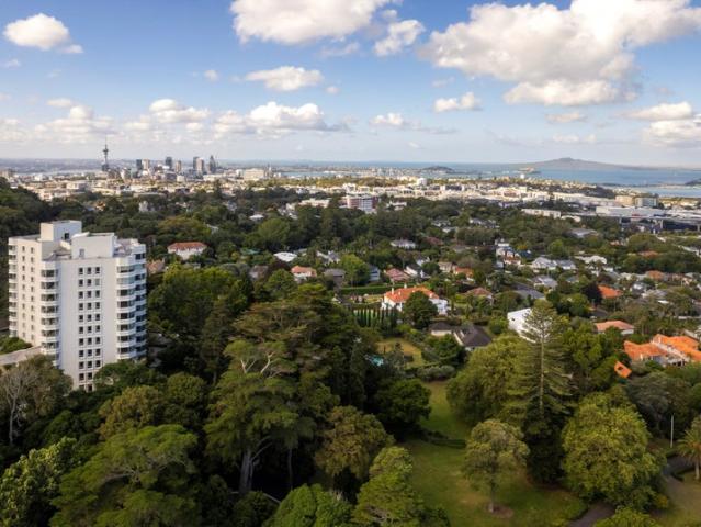 Luxury Living in Epsom Panoramic Waitemata Views