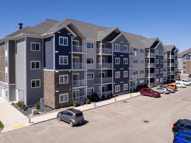 The Pinnacle at Bridgwater 2 Bedroom Apartment for Rent at 355 Bridge Lake Dr, Winnipeg, MB R3Y 1Z3 Waverley West
