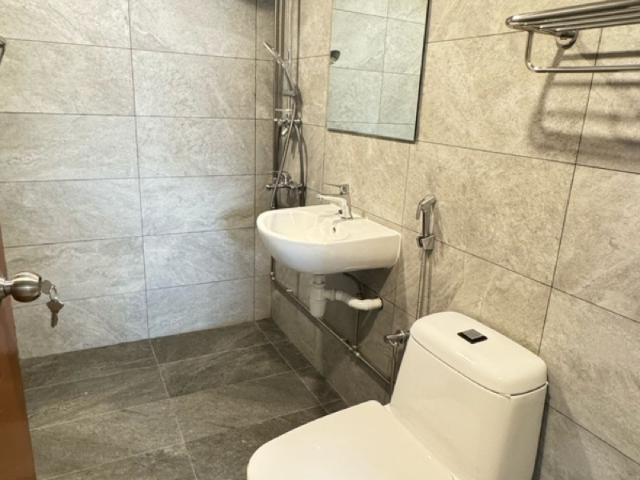 The Plaza Apartment Room Rental, $1,849, 1 Bed 1 Bath 220 sqft $8.40 psf