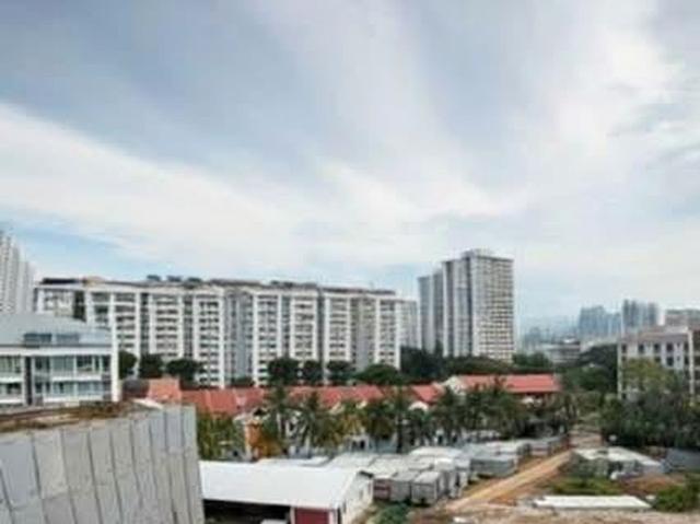 The Ranz D8, Apartment
