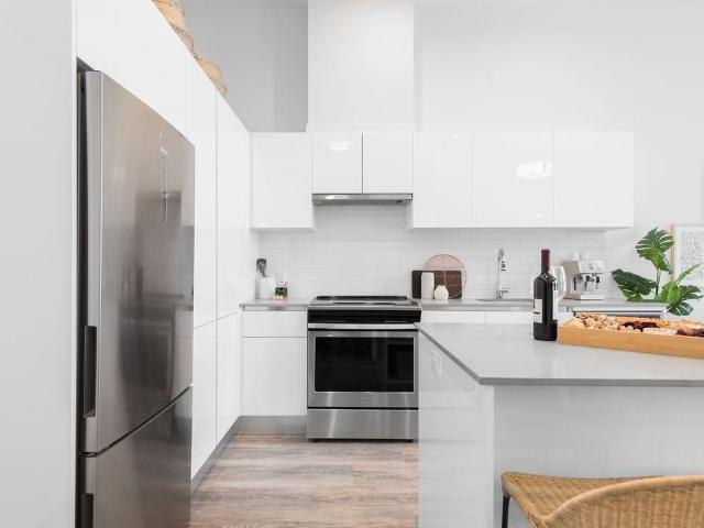 The Rex 2 Bedroom Apartment for Rent at 33633 King Rd, Abbotsford, BC V2S 0M1 Abbotsford Centre