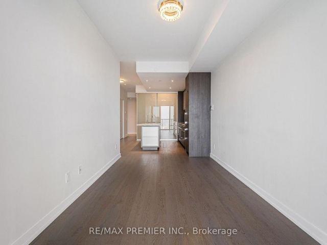 The Residences of 488 University Avenue 2 Bedroom Apartment for Rent at 488 University Ave, Toronto, ON M5G 0C1 Grange Park