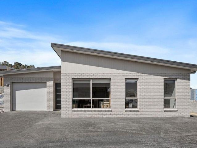 The Riverview Townhouse