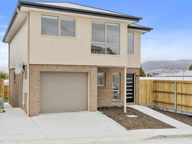 The Riverview Townhouse
