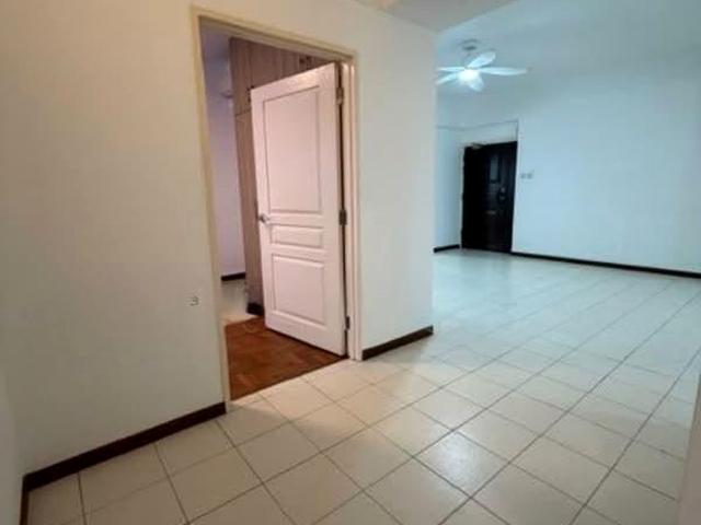 The Riverwalk / Apartments D1, Apartment