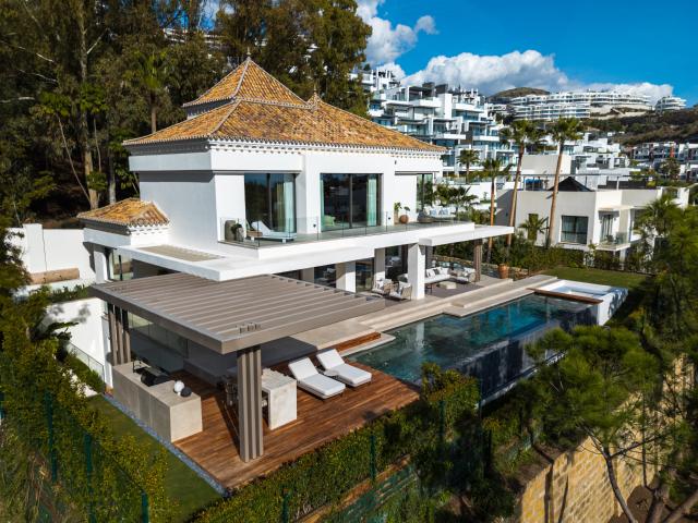 The Ridge La Quinta – Frontline Golf Luxury Villa with Panoramic Sea Views