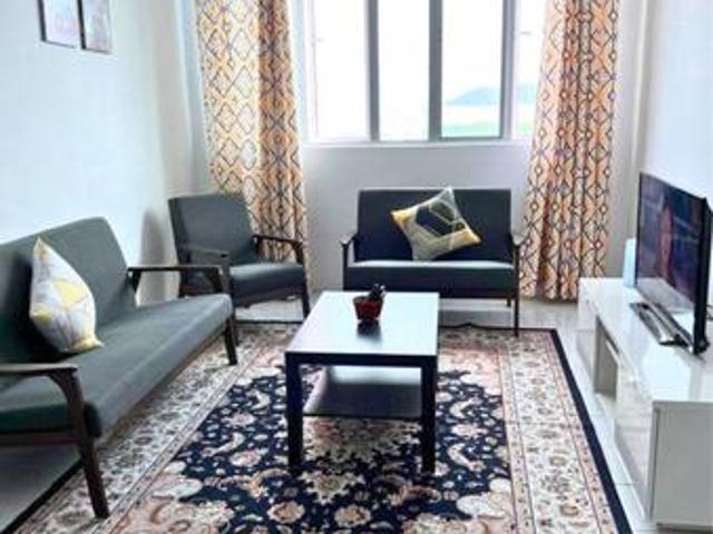 The Rise Collection 2 800sqft High Floor Renovated 2Carpark Georgetown