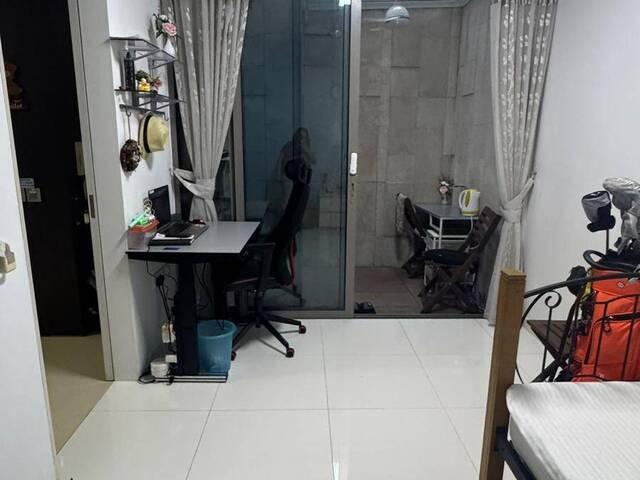 THE WOODS, common room for 1 pax OWN BALCONY own washing machine