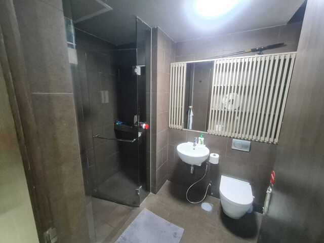THE WOODS, common room for 1 pax OWN BALCONY full condo facility