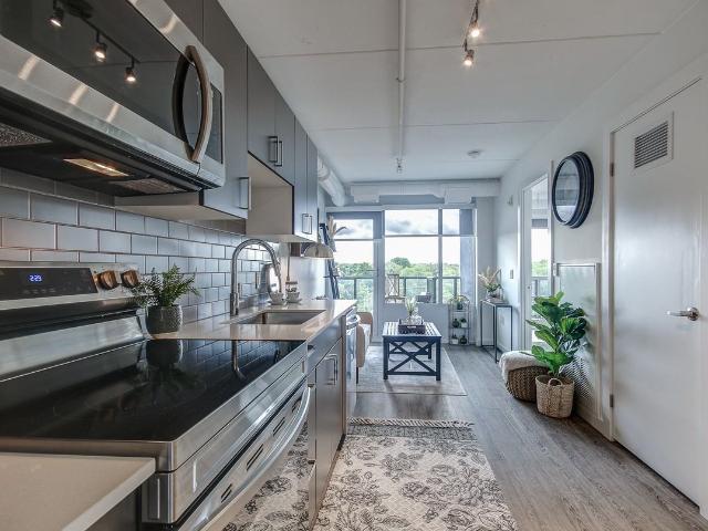 The Woodside, Highland Suites 2 Bedroom Apartment for Rent at 270a Spadina Rd E, Kitchener, ON N2M 3X6 Mill Courtland Woodside Park