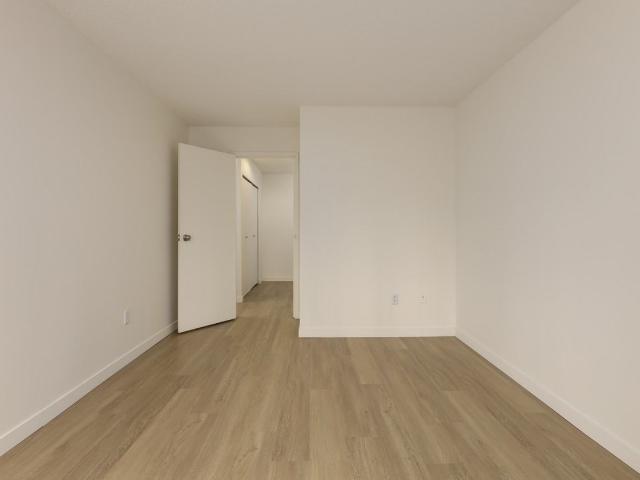The Woodway Apartments 1 Bedroom Apartment for Rent at 1859 Woodway Pl, Burnaby, BC V5B 4T6 Brentwood