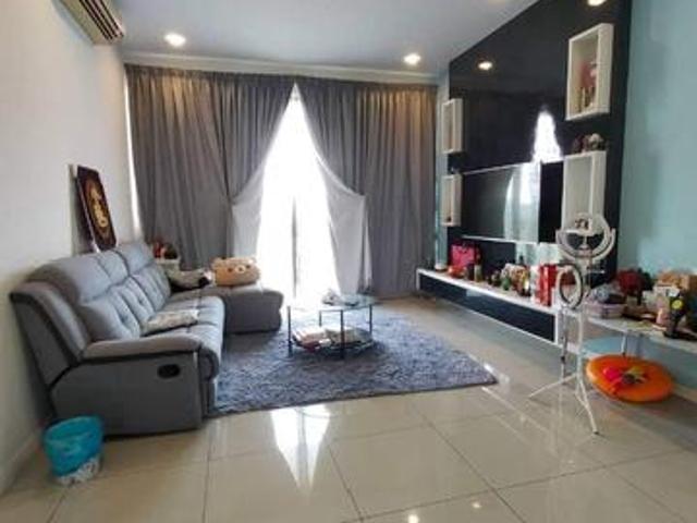 The Wateredge Apartment Senibong Cove Permas Jaya 2 carparks