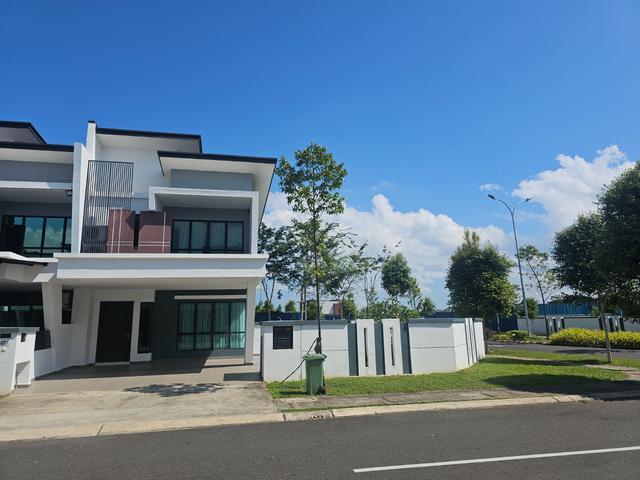 The Weld Gated Double Storey Terrace For Rent