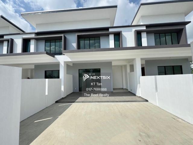 The Wharf Residence 2 Rooms Apartment for Sale. Walking Distance to Shops and Schools