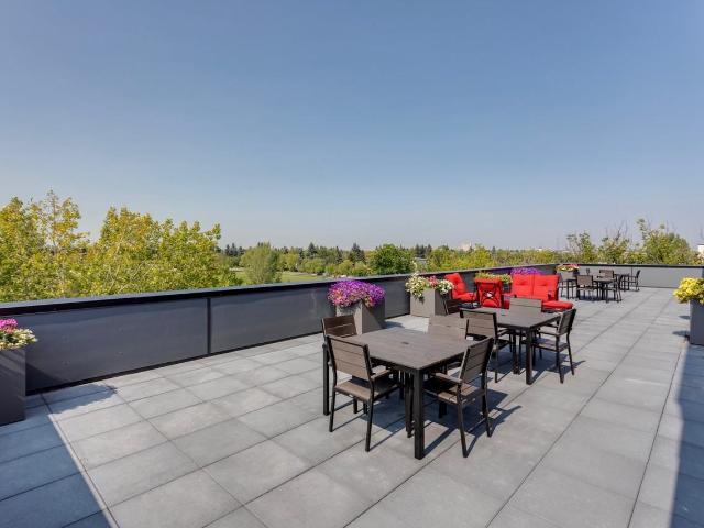 The Willow 2 Bedroom Apartment for Rent at 11009 109a Ave Nw, Edmonton, AB T5H 1G6 Queen Mary Park