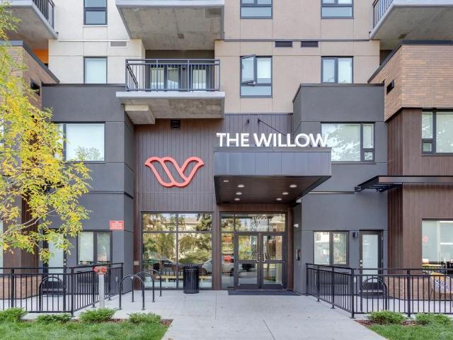 The Willow 3 Bedroom Apartment for Rent at 11009 109a Ave Nw, Edmonton, AB T5H 1G6 Queen Mary Park