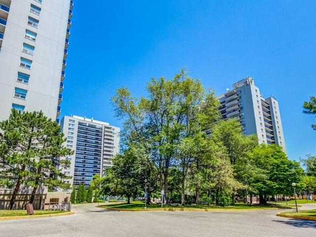 The Towers at York Mills & Leslie 3 Bedroom Apartment for Rent at 750 York Mills Rd, Toronto, ON M3B 1W9 York Mills