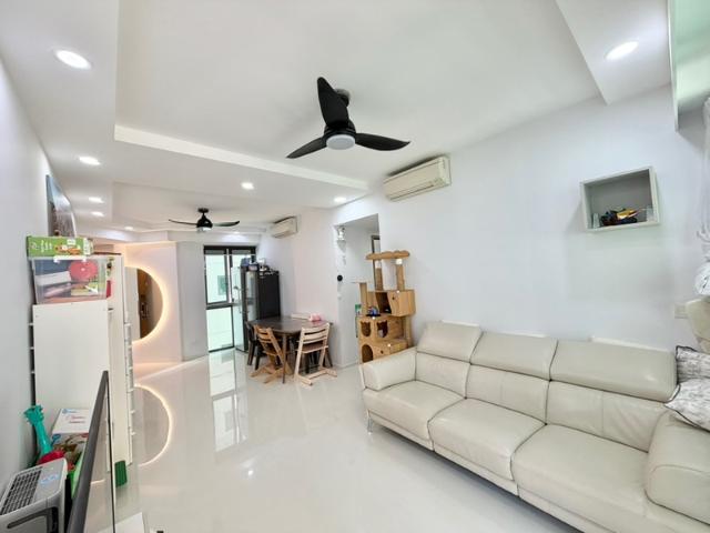 The Topiary Executive Condominium For Sale, $1,700,000, 3 Bed 3 Bath 1,087 sqft $1,564.00 psf