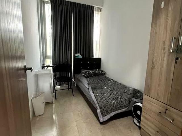 The Tessarina D10, Condominium