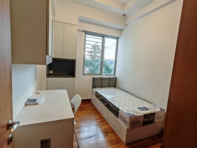 The Tessarina D10, Condominium