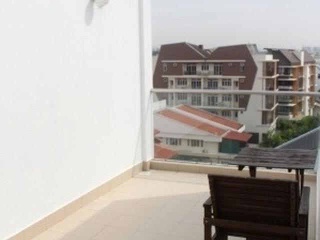 The Treeline D15, Apartment