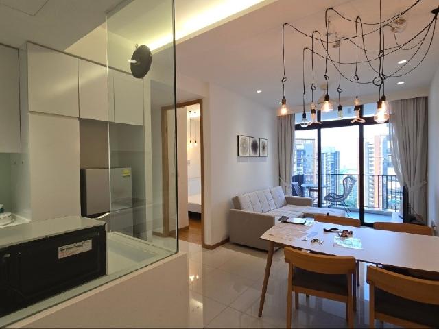 The Trilinq Condominium For Rent, $4,500, 2 Bed 2 Bath 710 sqft $6.34 psf