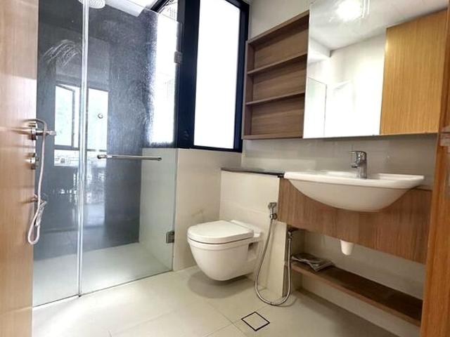 The Trilinq D5, Condominium